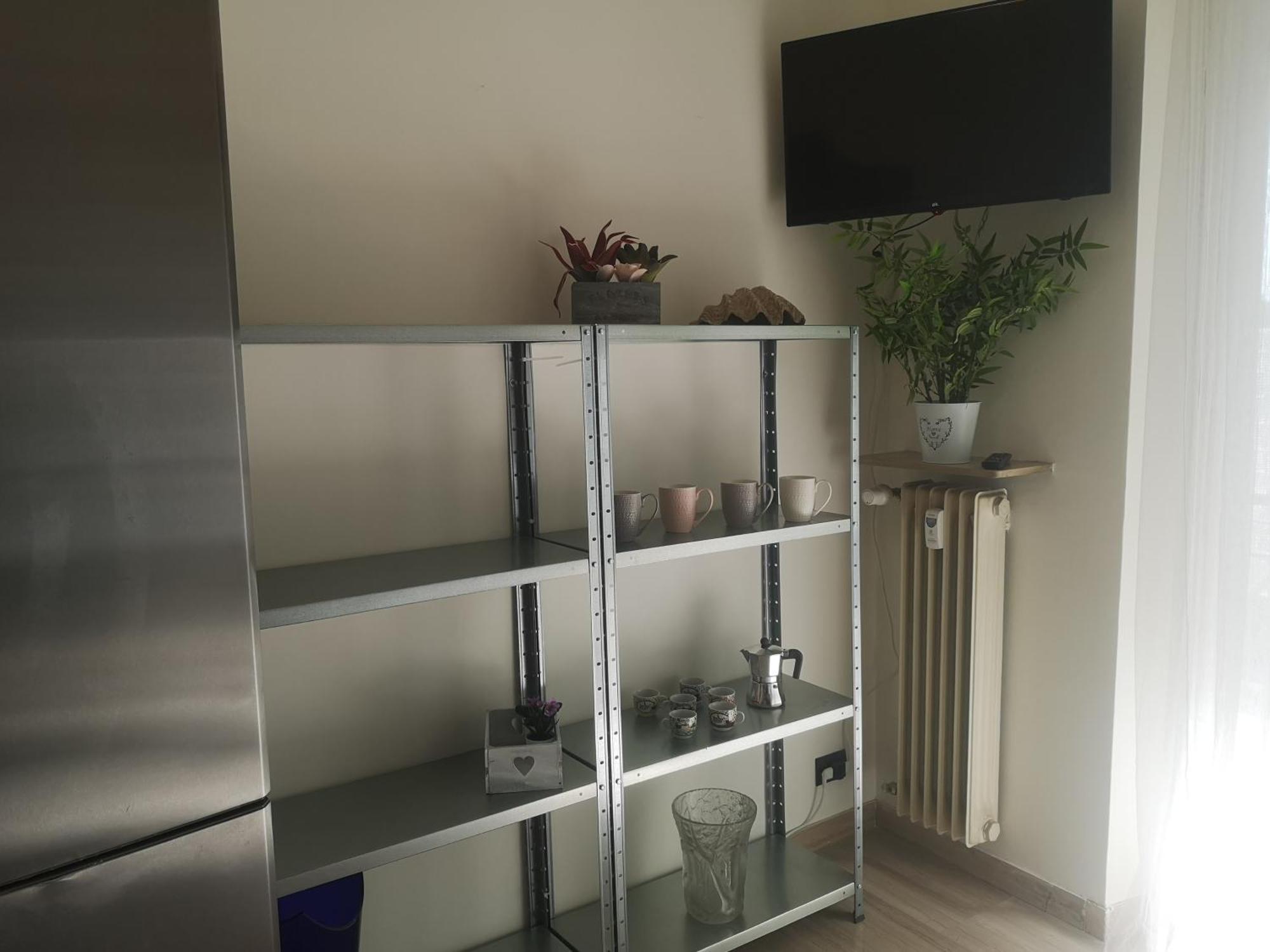 Apartment Dreams Rom